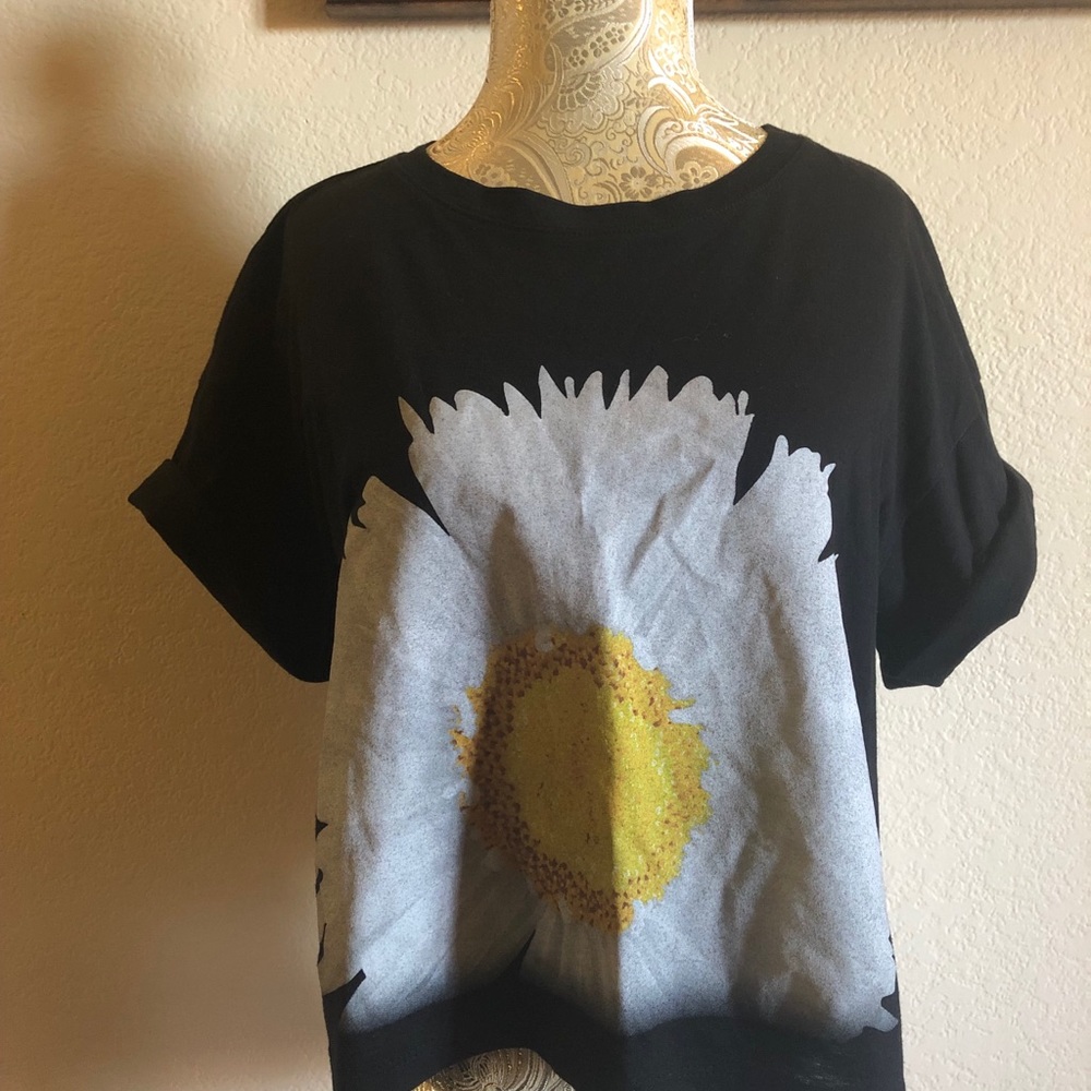 Beautiful flower shirt!